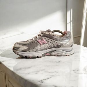 New Balance Women's Gray and Pink Sneakers